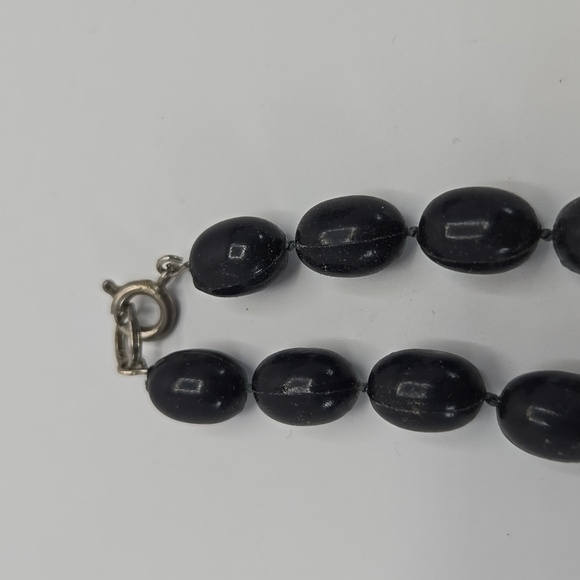 Long black beaded necklace - Picture 3 of 4